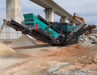 碎石機(jī)一開機(jī)，這幫打工人就要“搞破壞”了